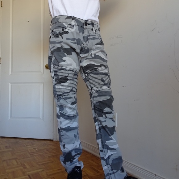 TRUE RELIGION GREY CAMO PANTS - Picture 4 of 6